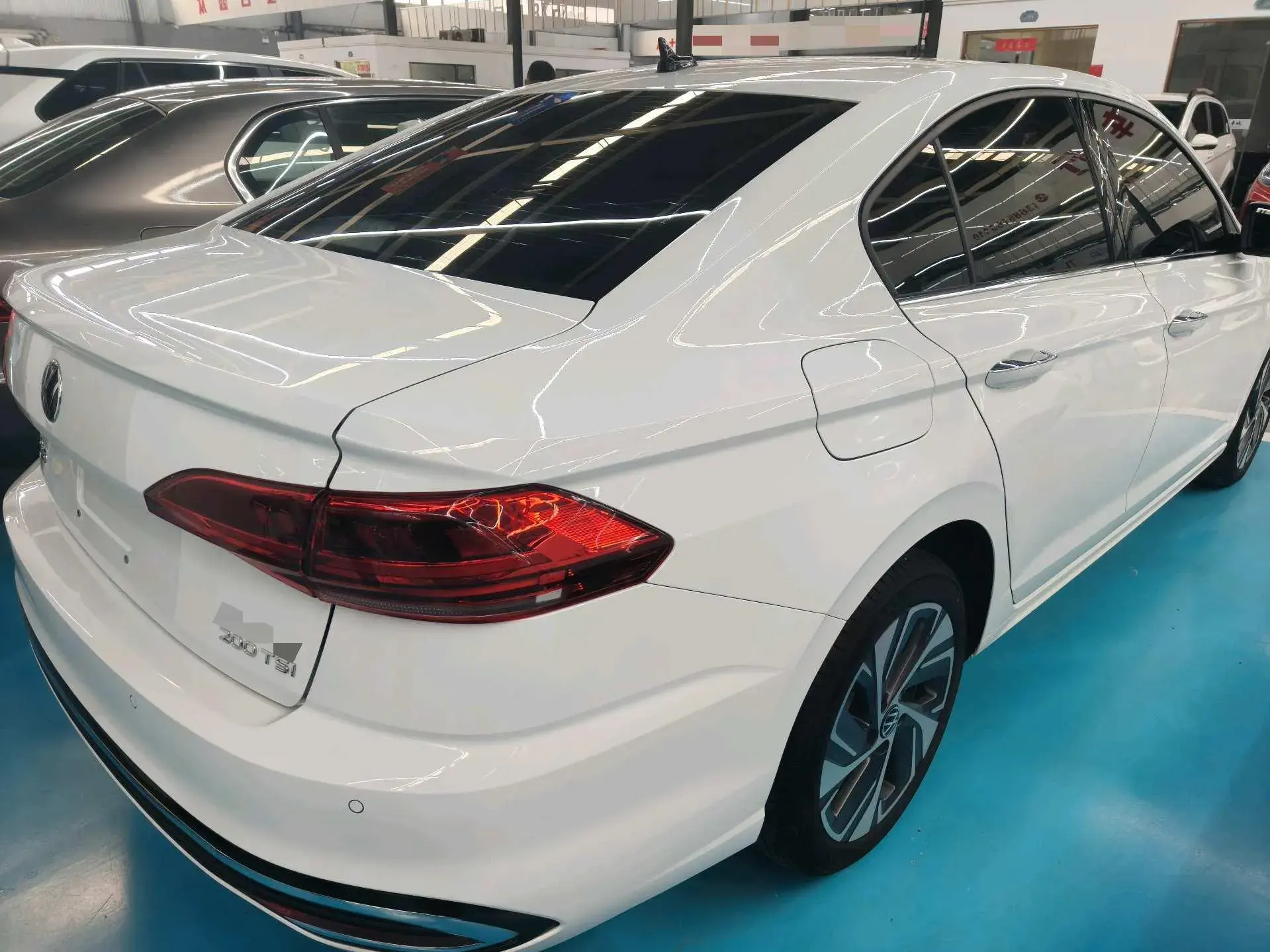 2023 VOLKSWAGEN BORA thumbnail 4