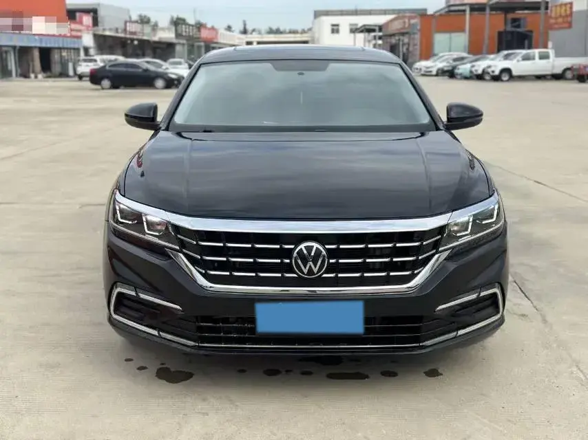 2021 VOLKSWAGEN PASSAT thumbnail 2
