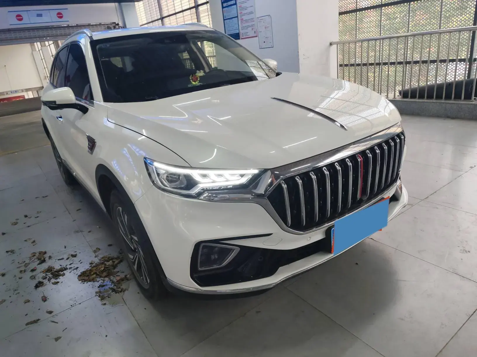 2022 HONGQI HS5 thumbnail 2