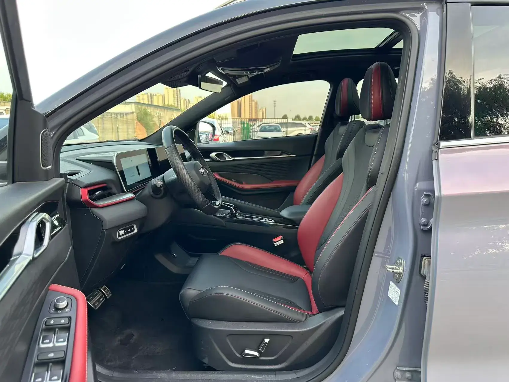 2021 GEELY COOLRAY thumbnail 4