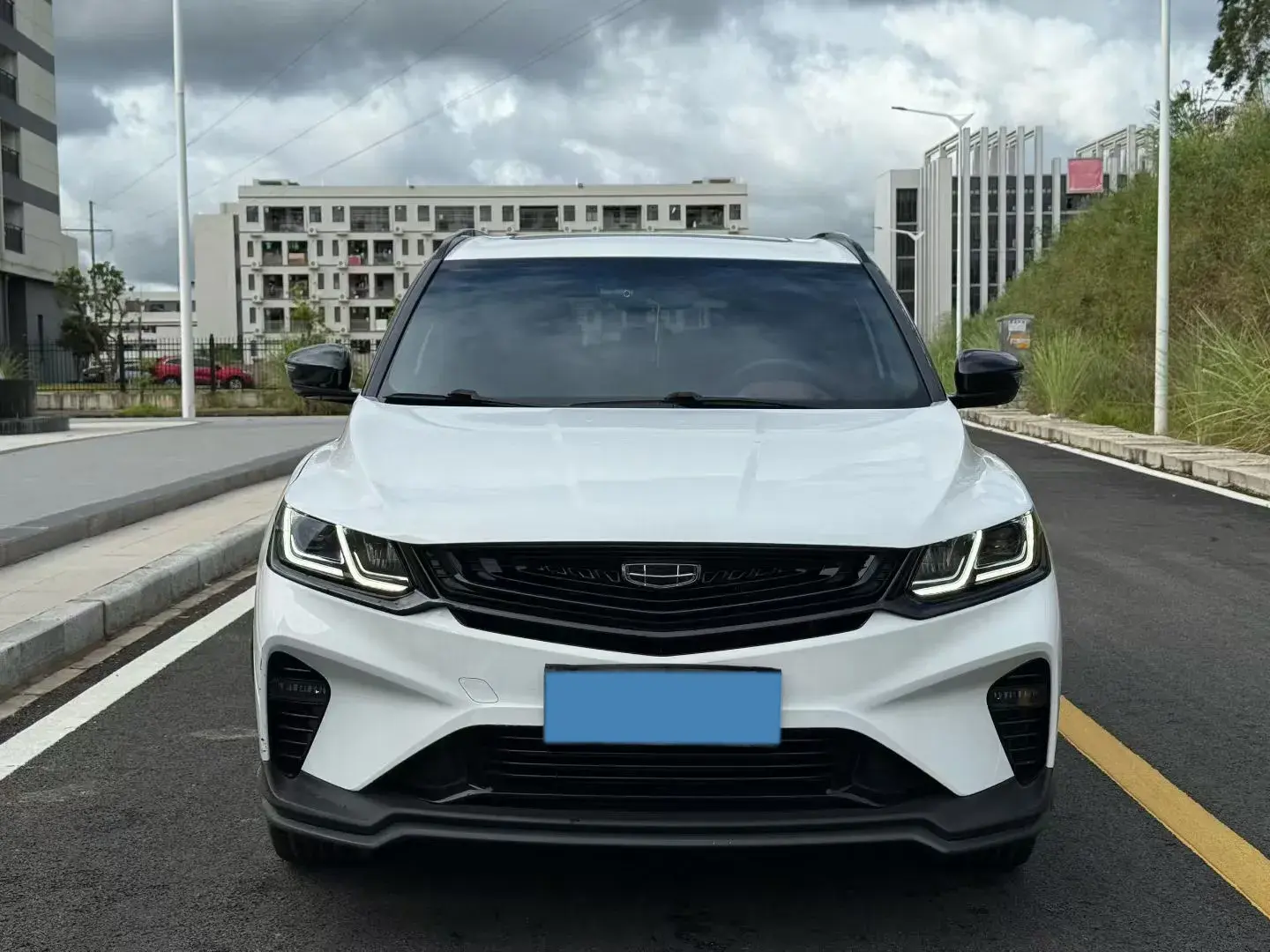 2019 GEELY COOLRAY thumbnail 2