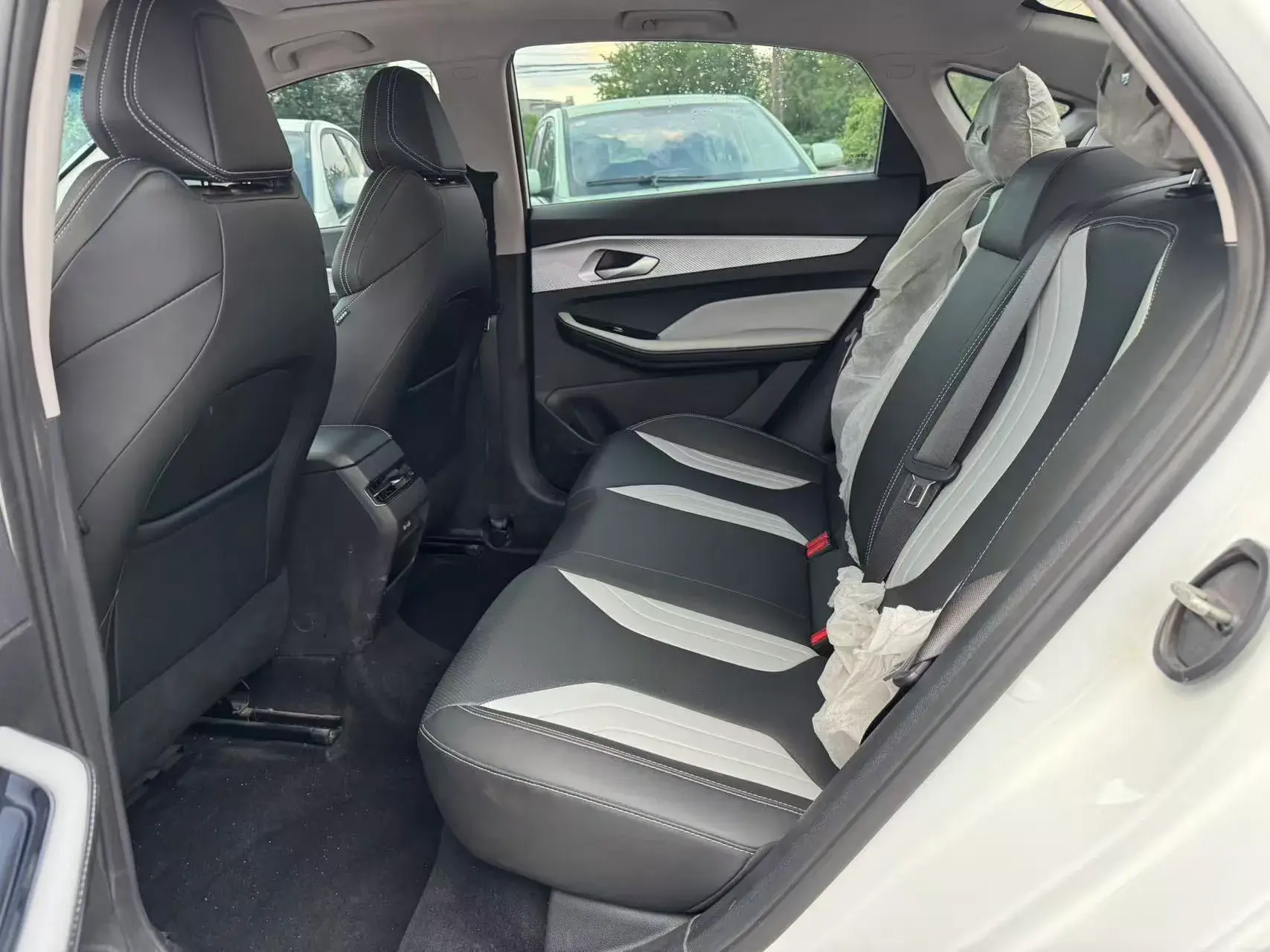 2022 GEELY BINRAY thumbnail 3