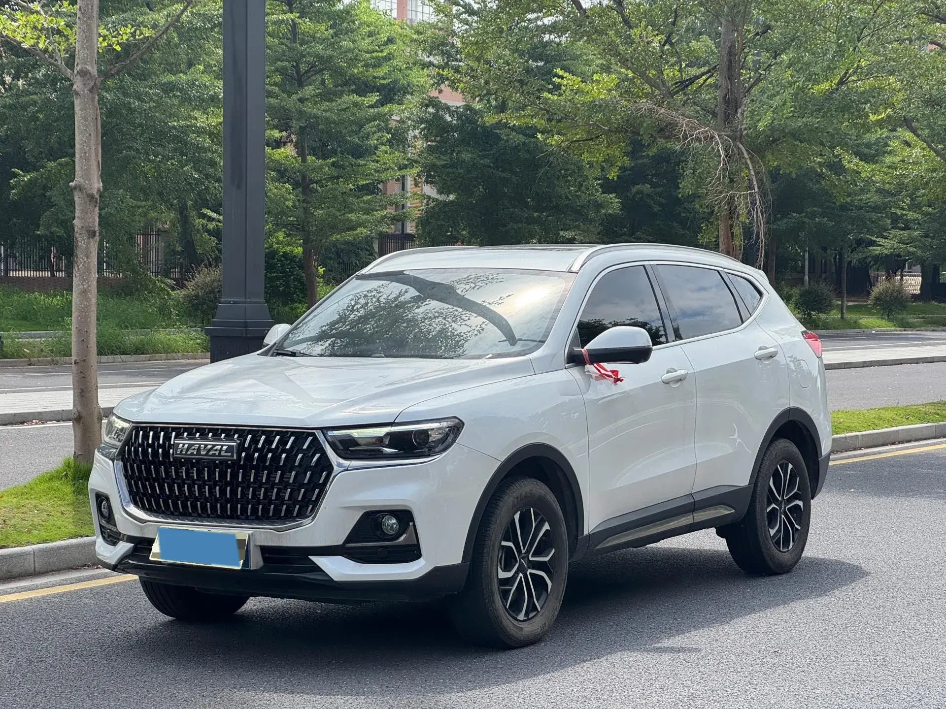 2023 HAVAL H6 view 1