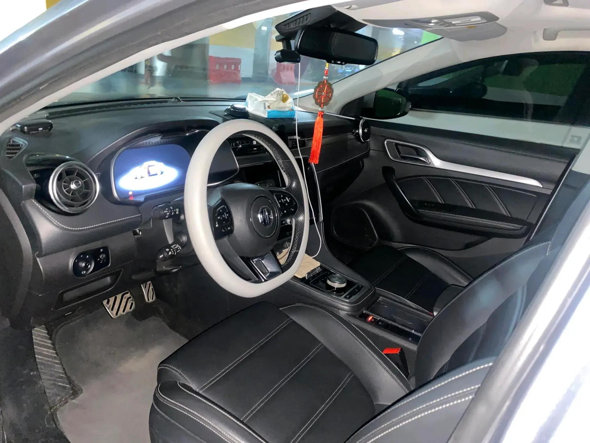 2018 MG 6 thumbnail 4