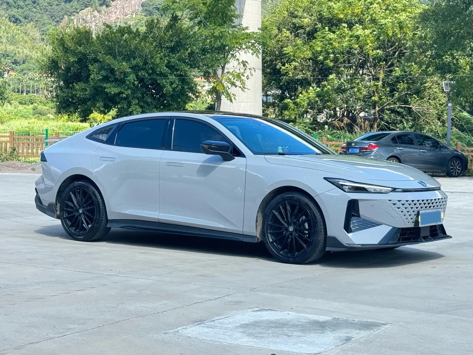 2023 CHANGAN UNI-V thumbnail 3