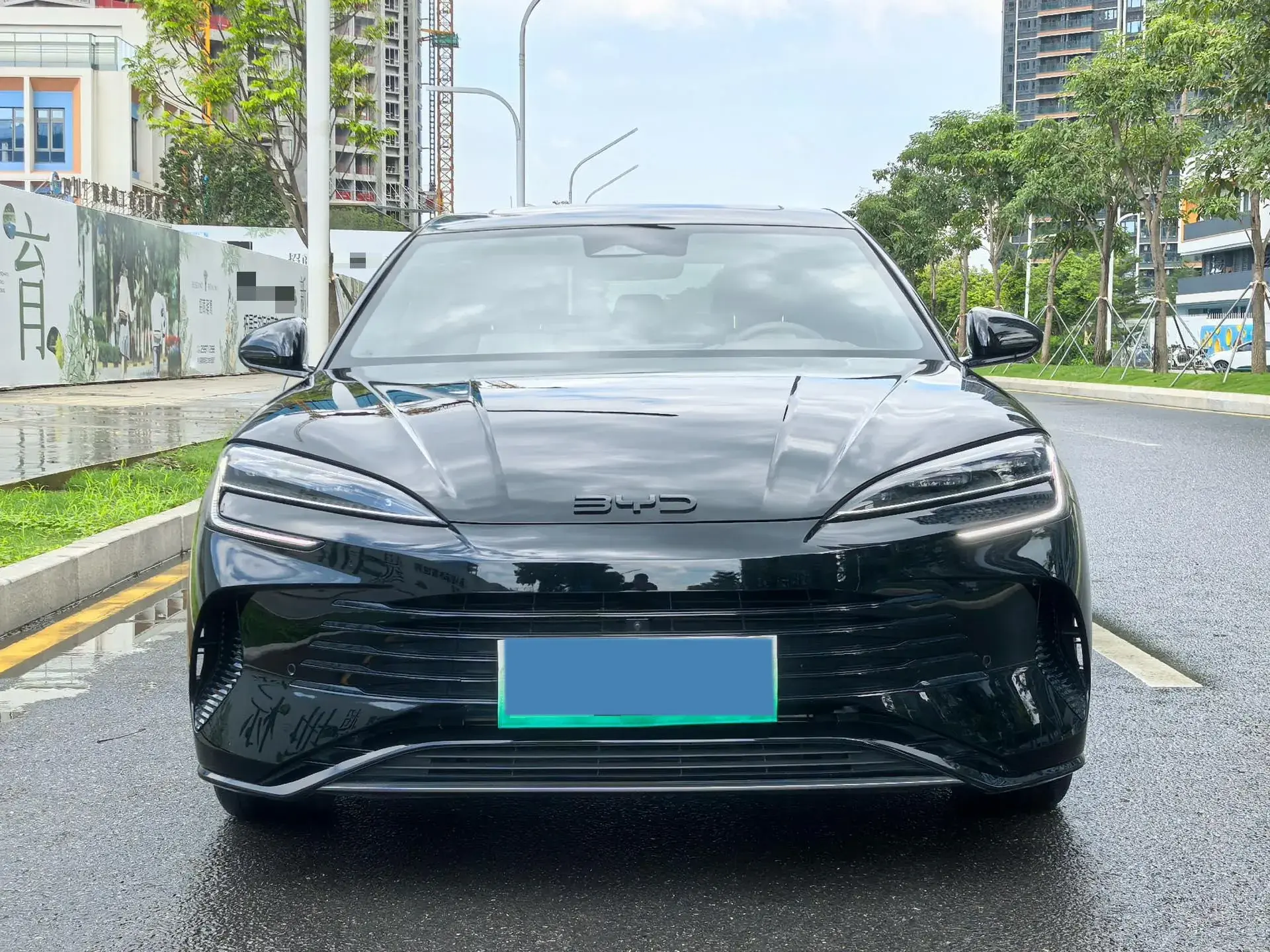 2023 BYD SEAL thumbnail 2