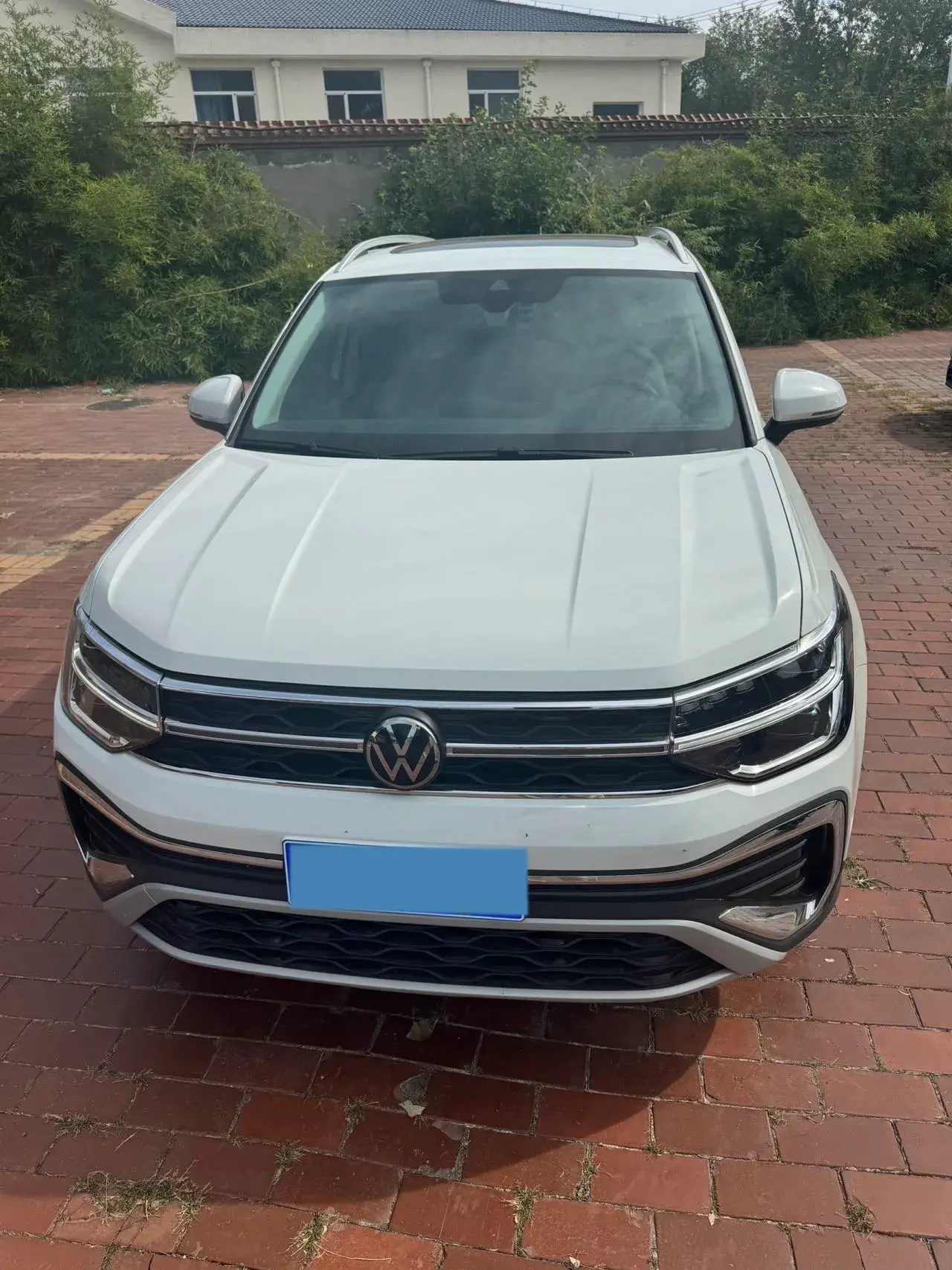 2024 VOLKSWAGEN THARU thumbnail 2