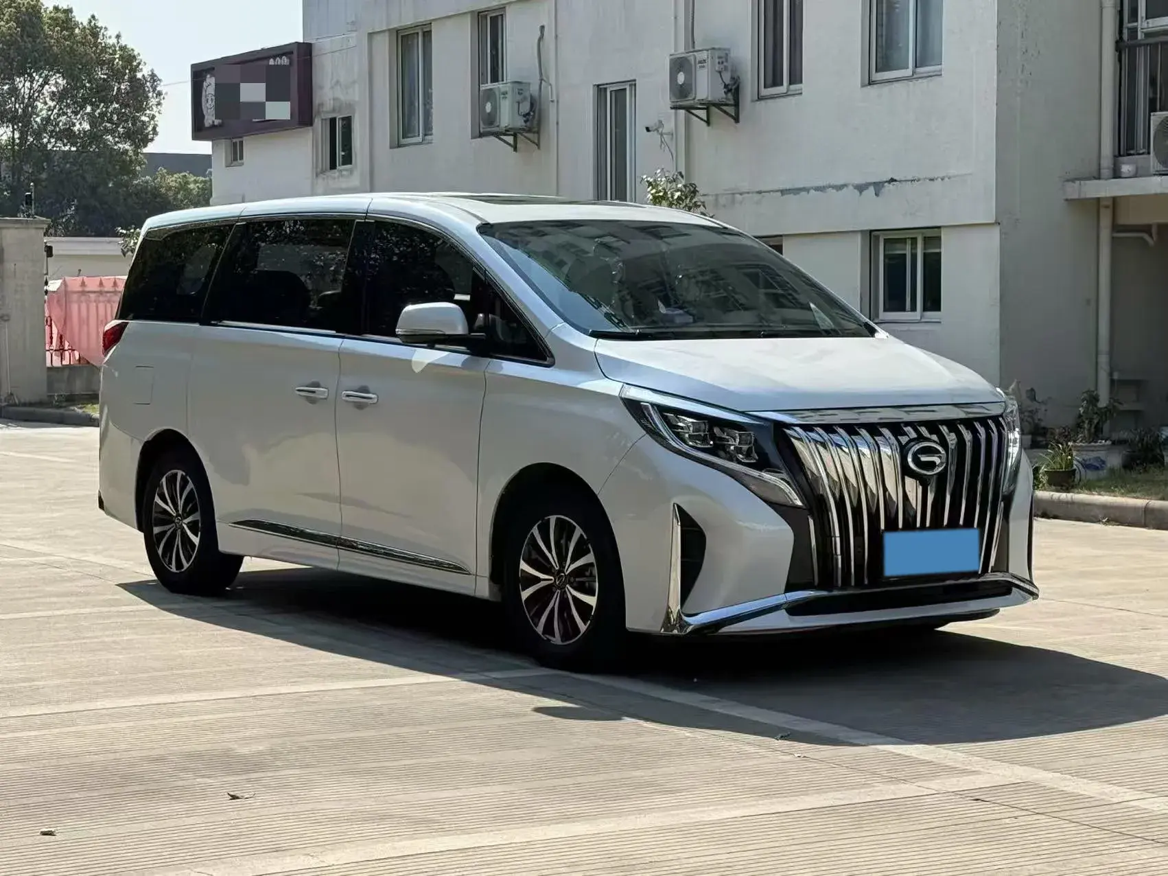 2021 GAC TRUMPCHI thumbnail 3