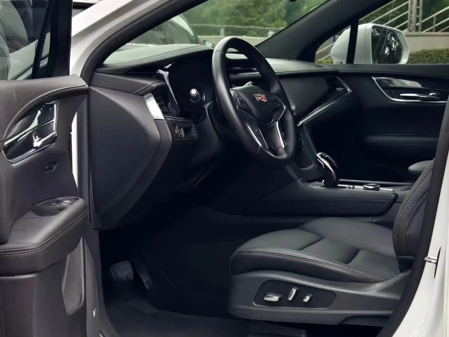 2020 CADILLAC XT5 thumbnail 4