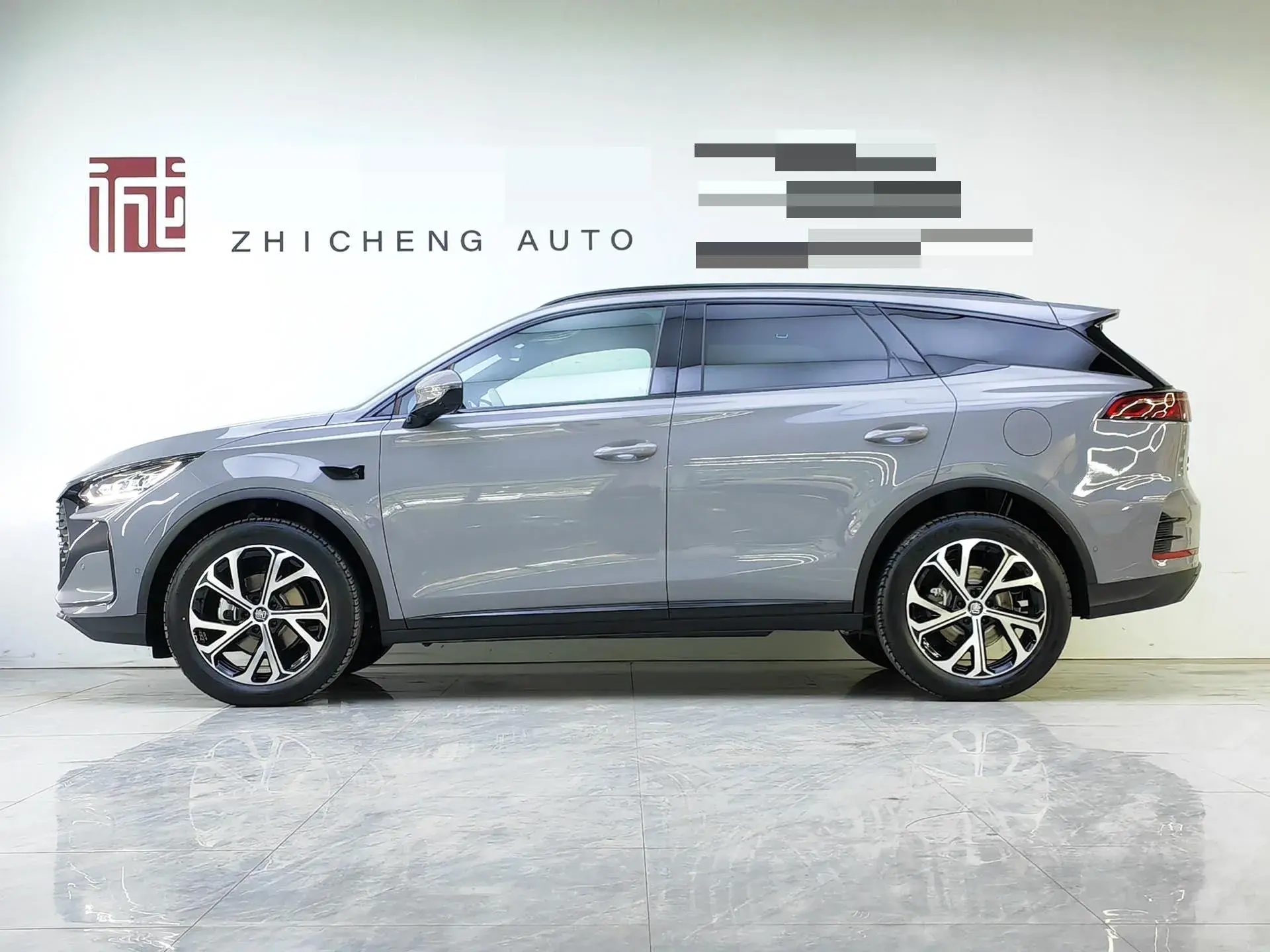 2025 BYD TANG thumbnail 3