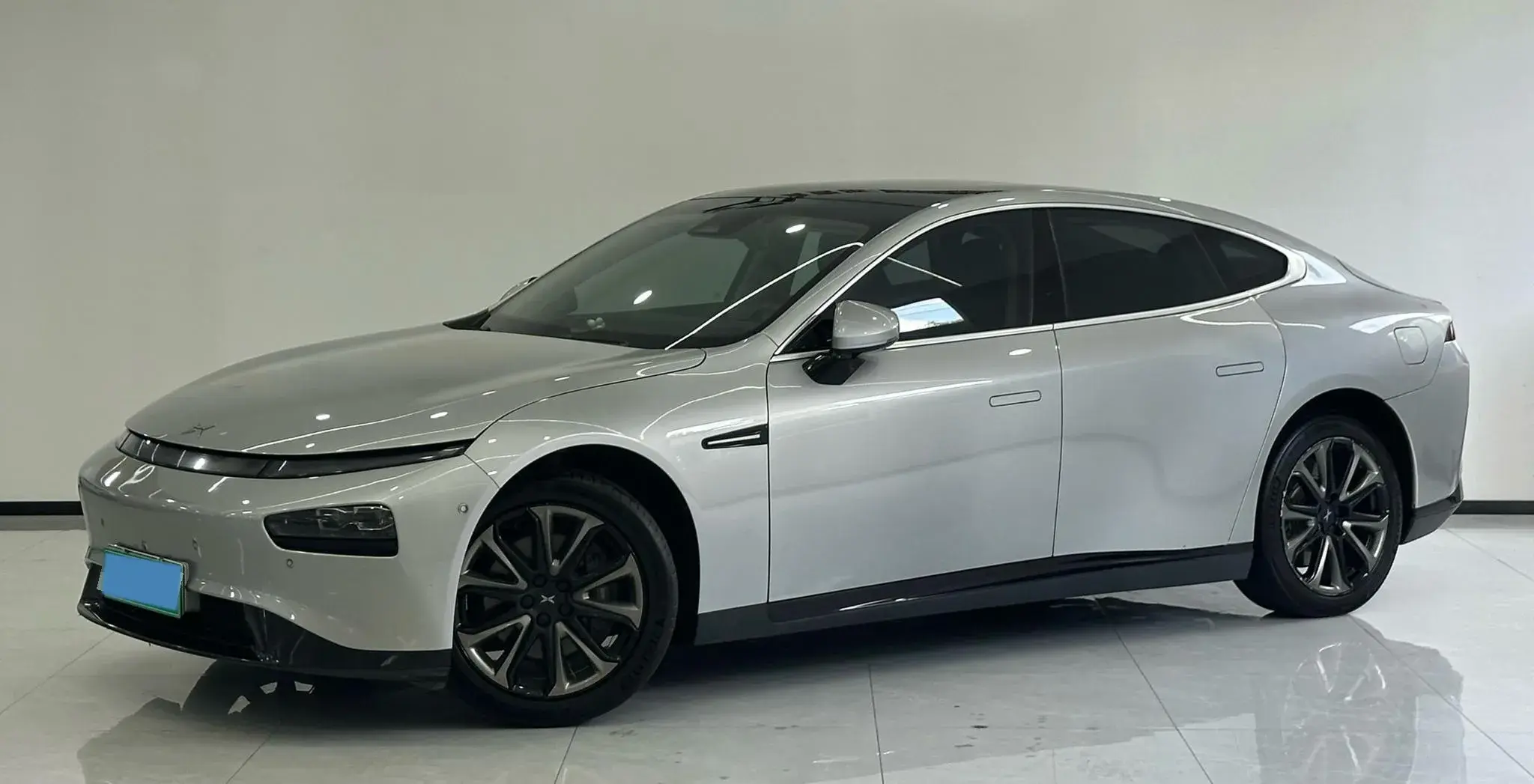 2020 XPENG P7 view 1