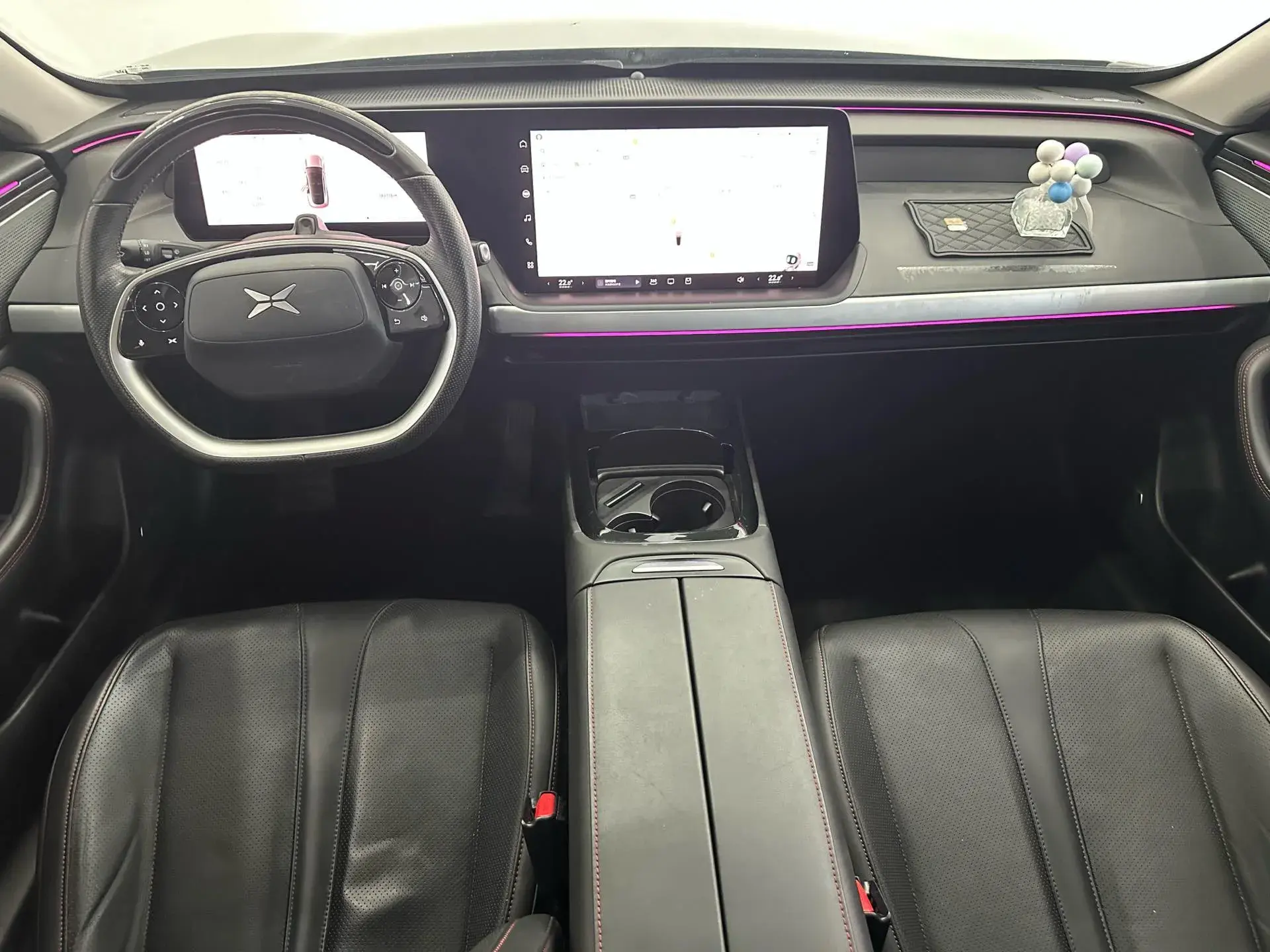 2020 XPENG P7 thumbnail 2