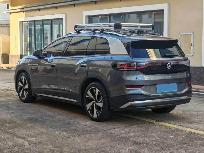 2021 VOLKSWAGEN ID.6 thumbnail 4