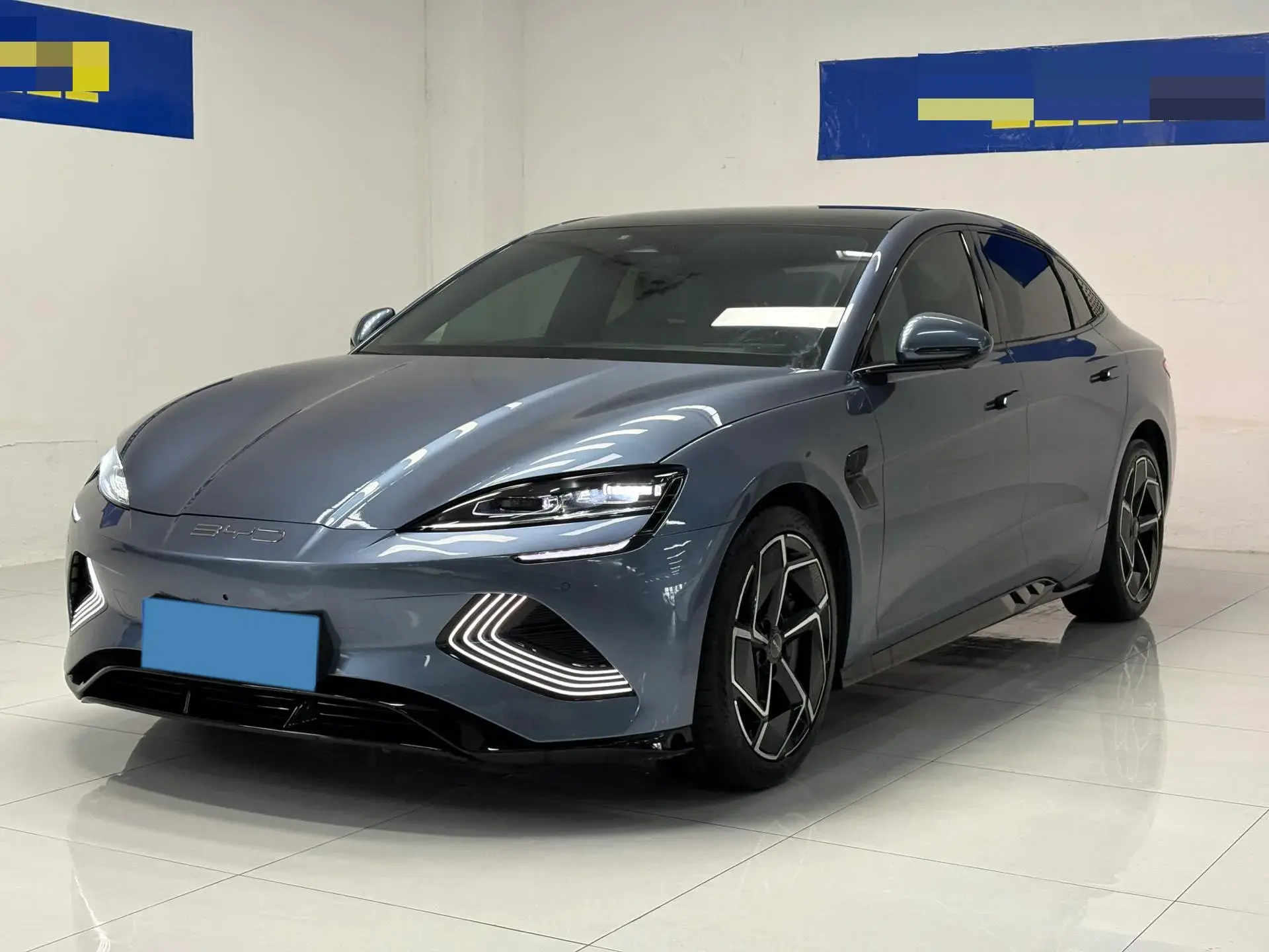 2022 BYD SEAL view 1