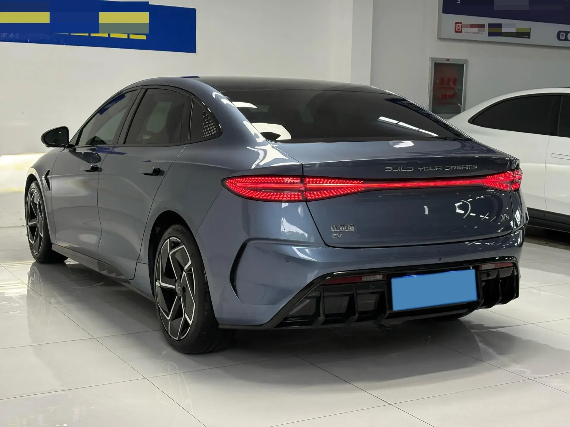 2022 BYD SEAL thumbnail 4