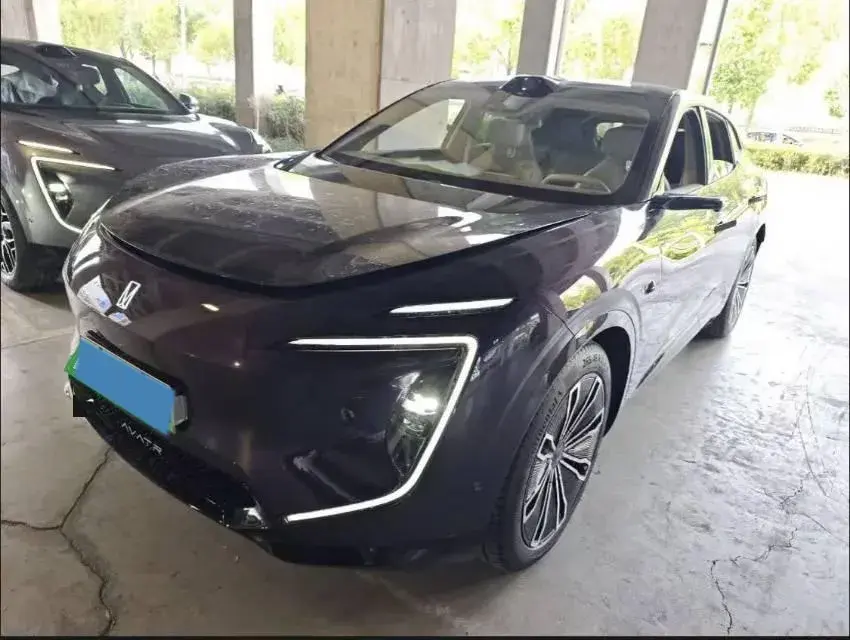 2024 AVATR 07 view 1