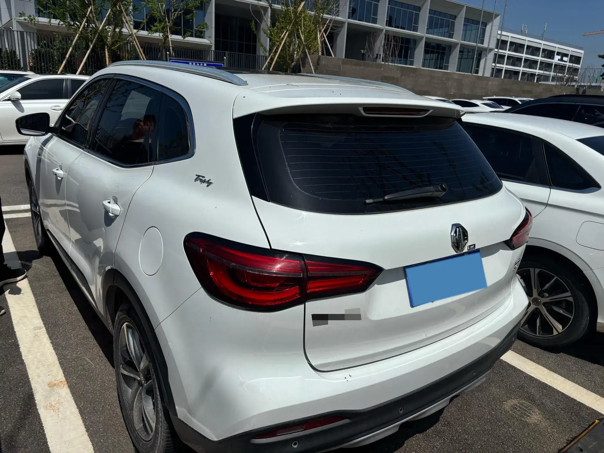 2019 MG HS thumbnail 4