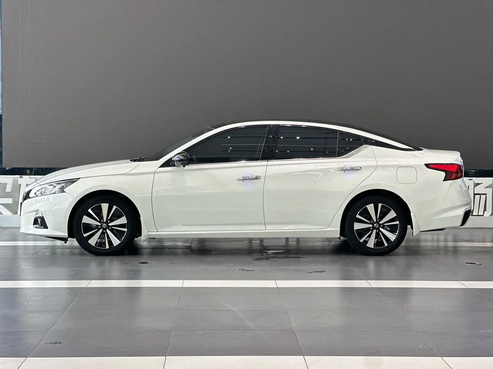 2021 NISSAN TEANA thumbnail 3