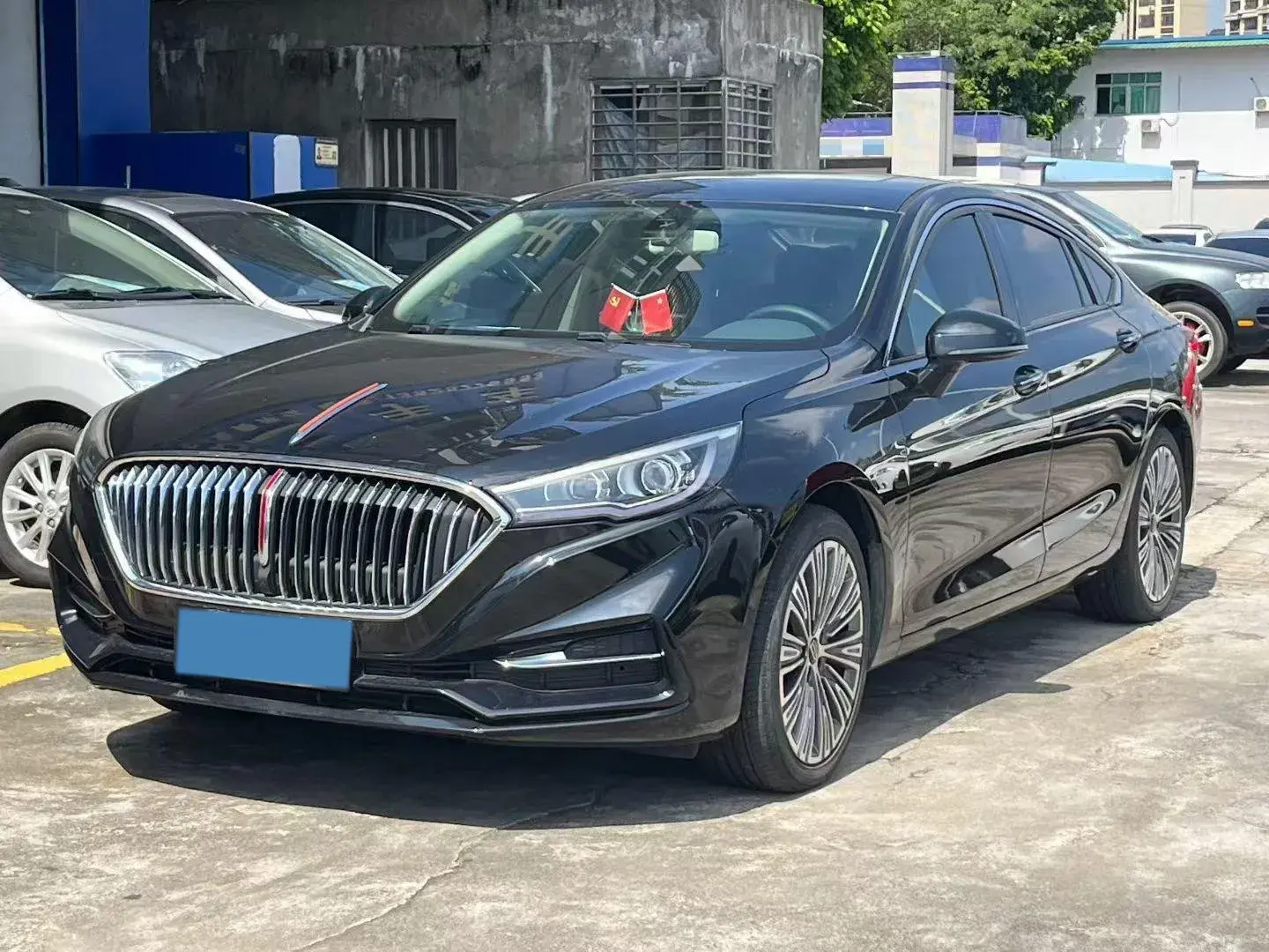2020 HONGQI H5 view 1