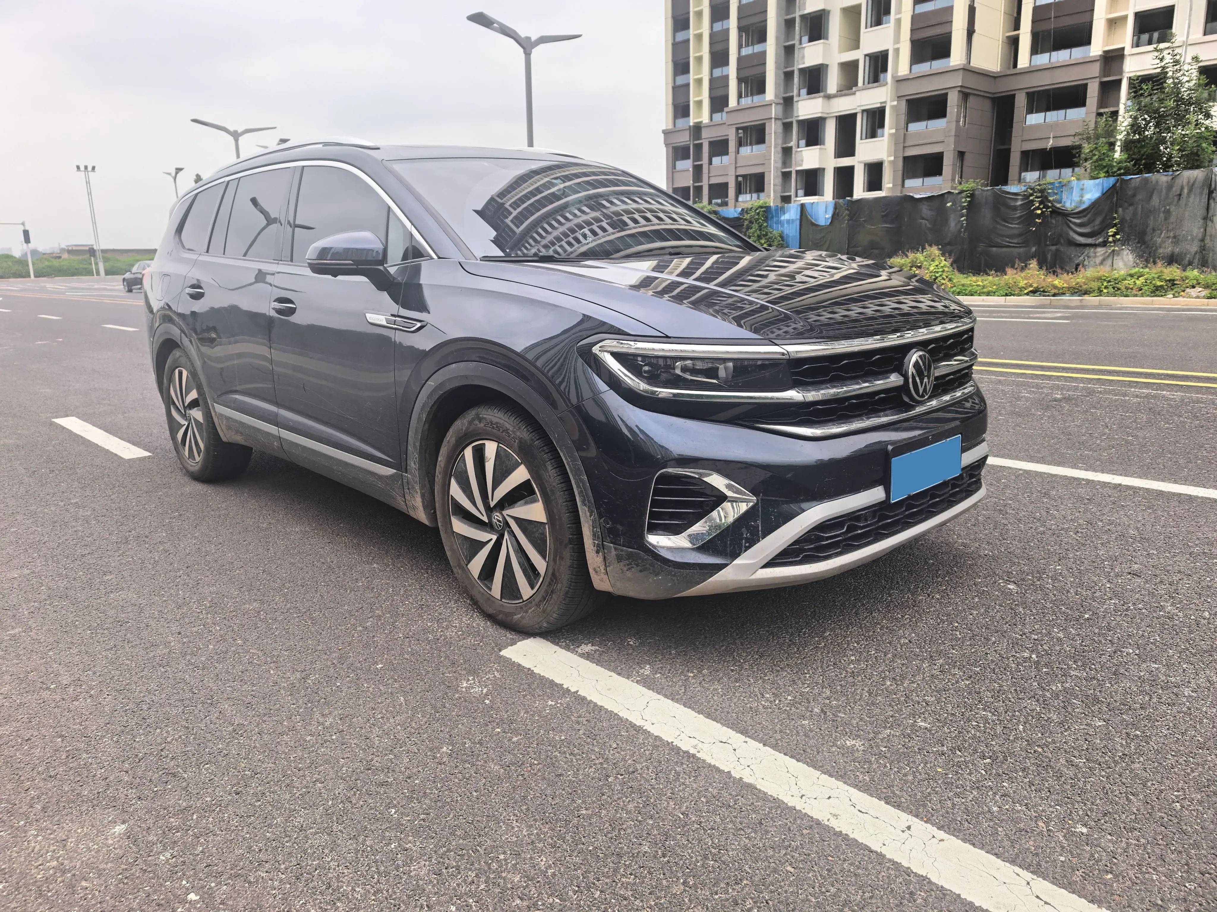 2022 VOLKSWAGEN TALAGON thumbnail 3