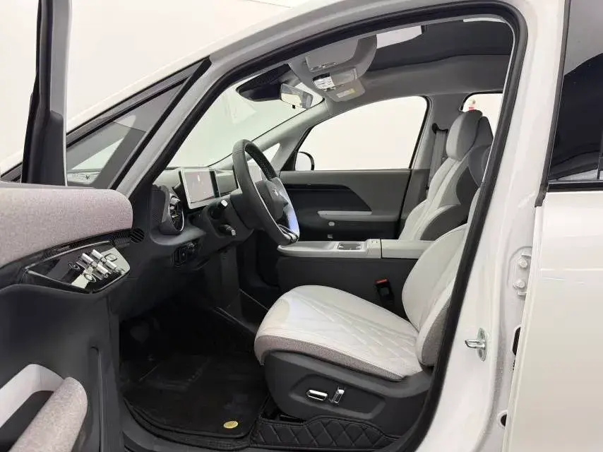 2024 ARCFOX KAOLA thumbnail 3