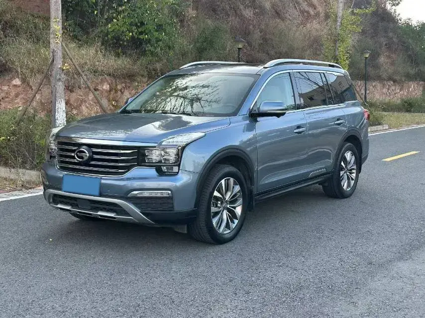 2017 GAC Trumpchi GS8 2.0T 201HP L4 6AT