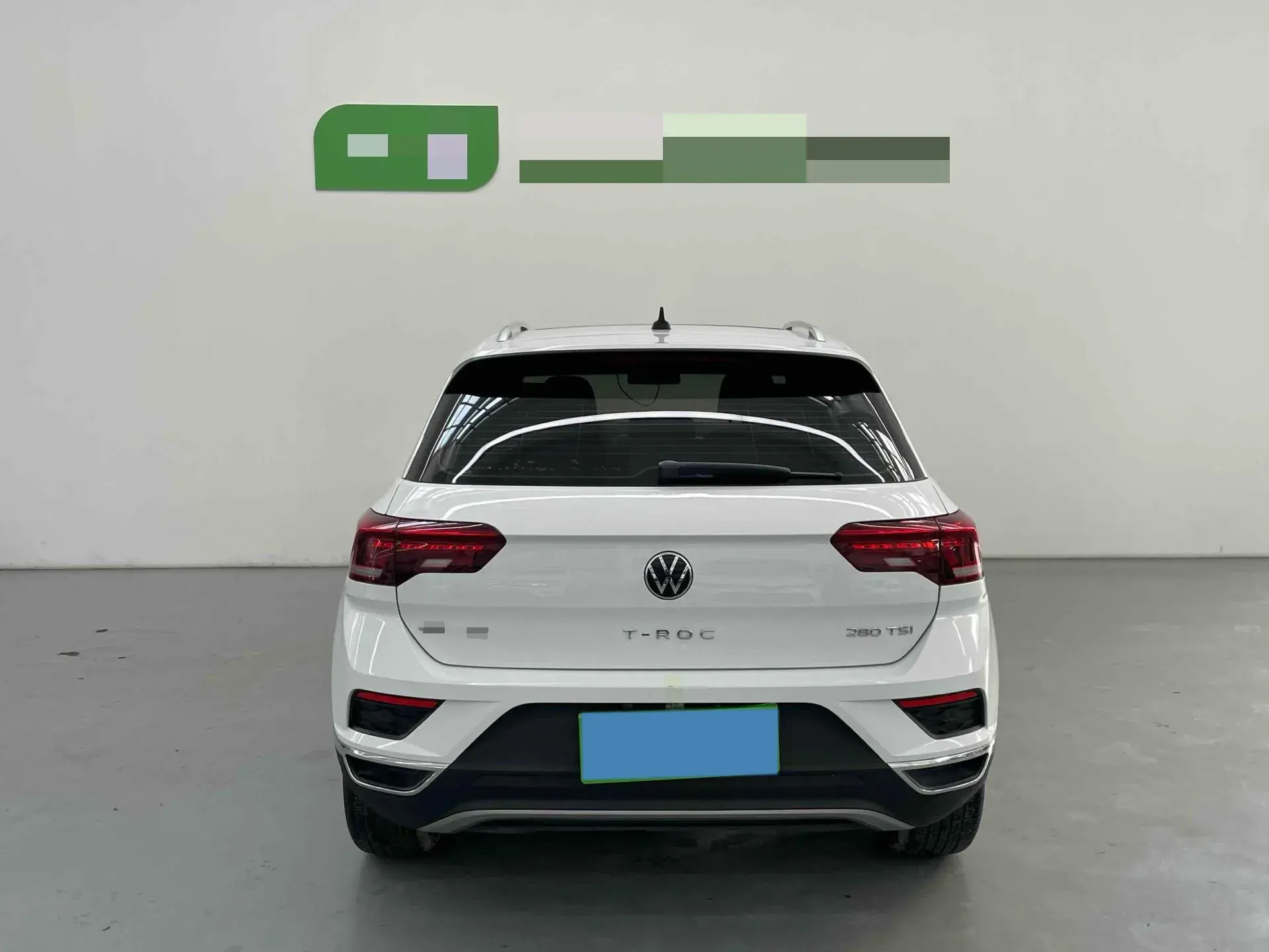 2021 VOLKSWAGEN T-ROC thumbnail 4
