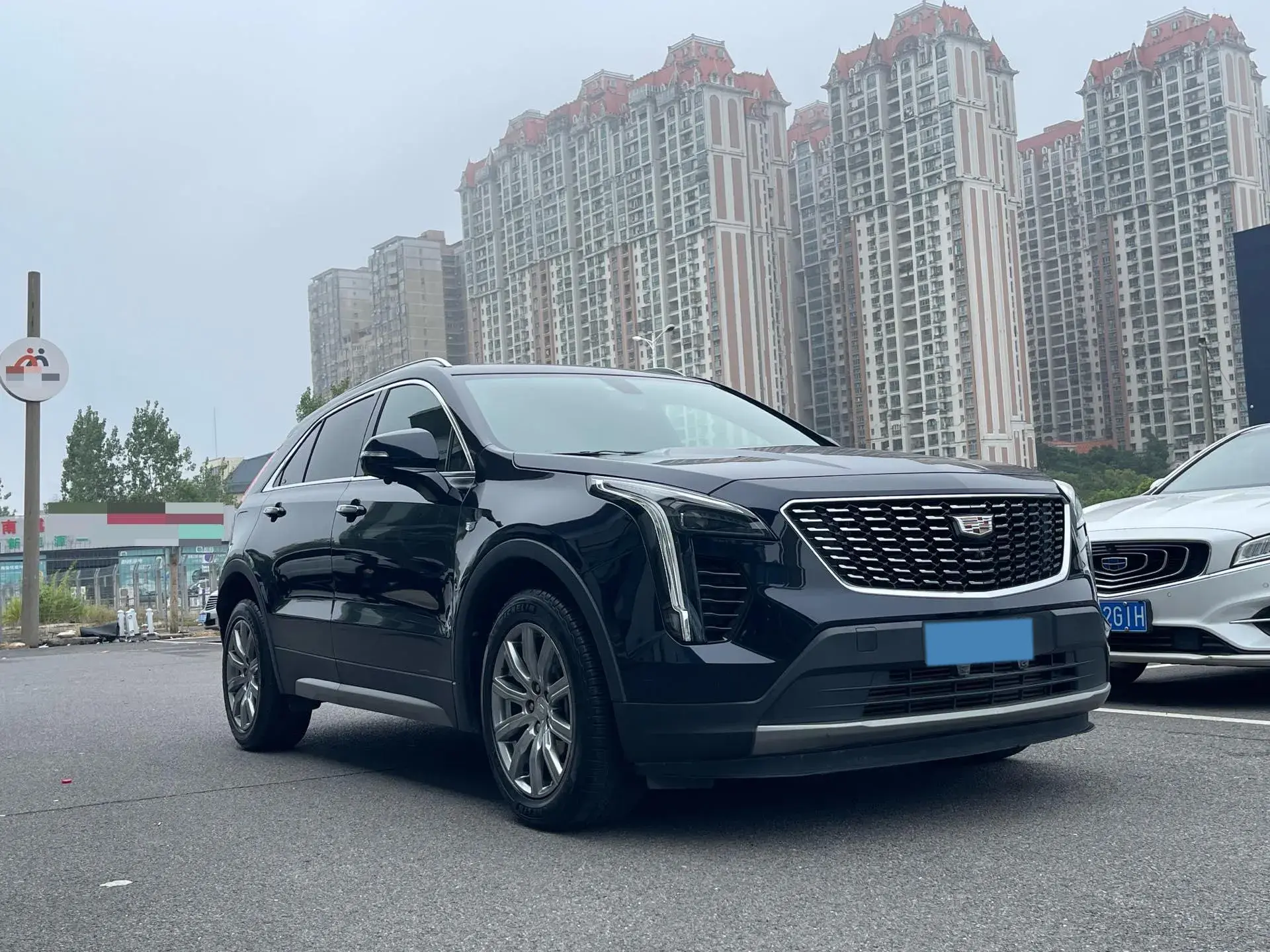 2021 CADILLAC XT4 thumbnail 3