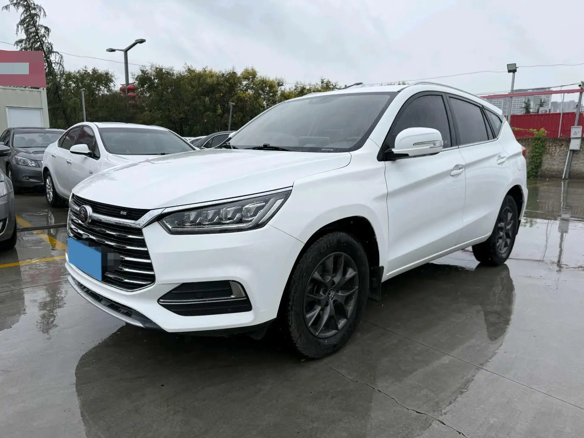 2018 BYD SONG view 1