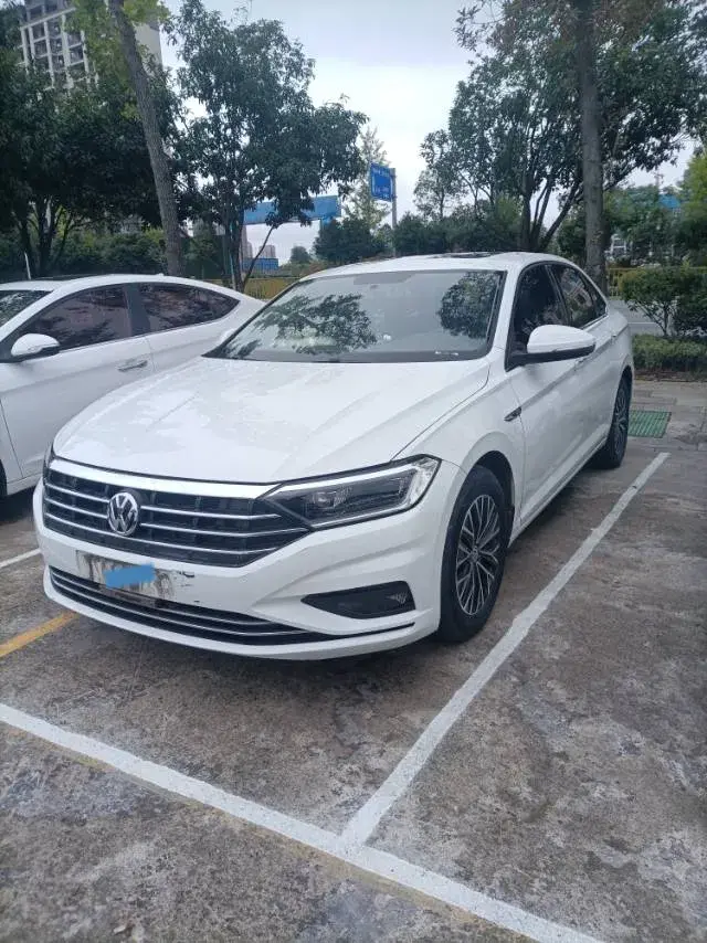 2020 Volkswagen Sagitar 1.2T 116HP L4 7DCT