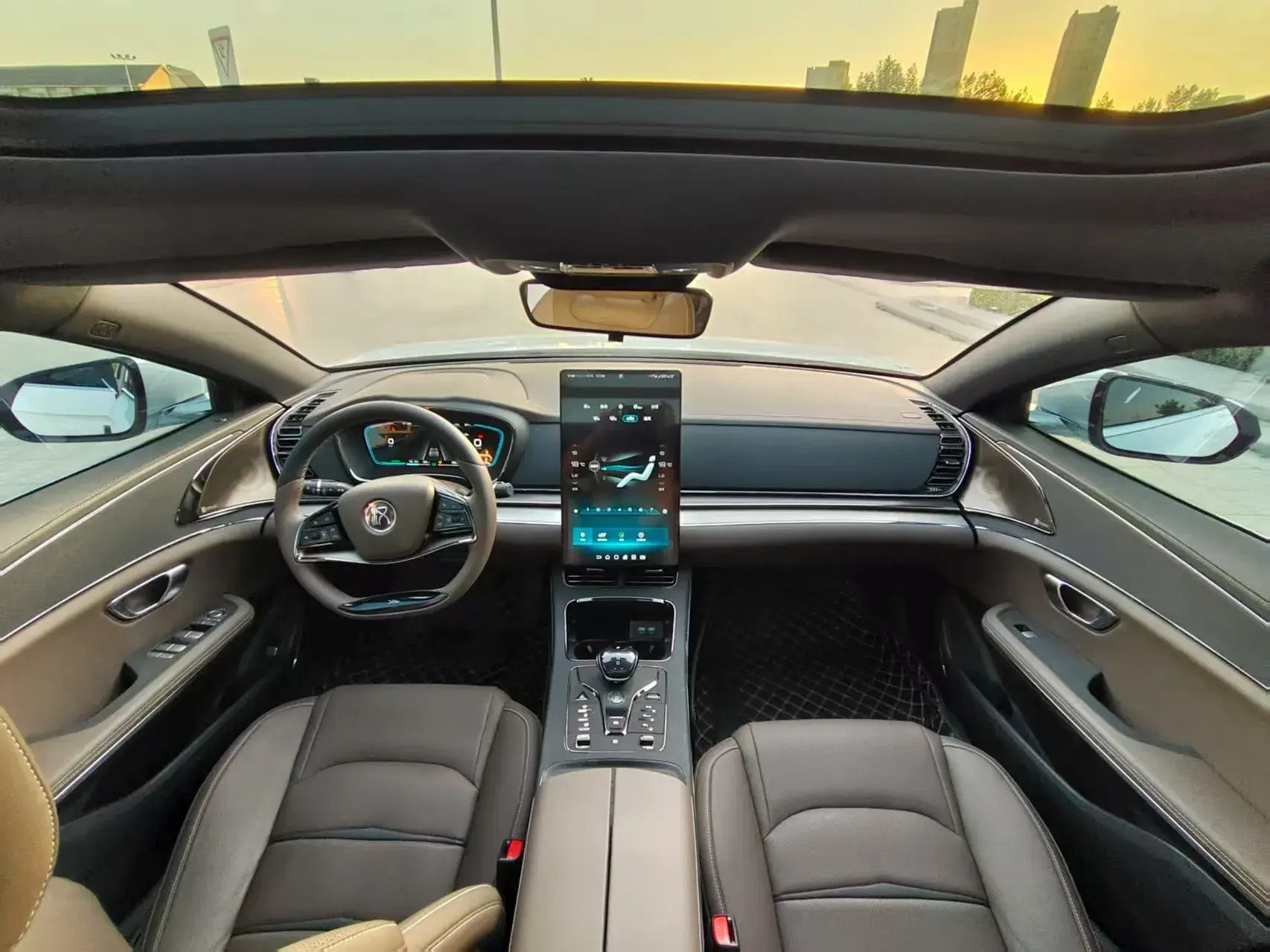 2020 BYD HAN thumbnail 4