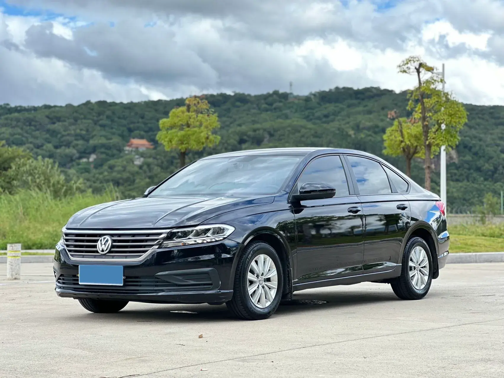 2019 VOLKSWAGEN LAVIDA view 1