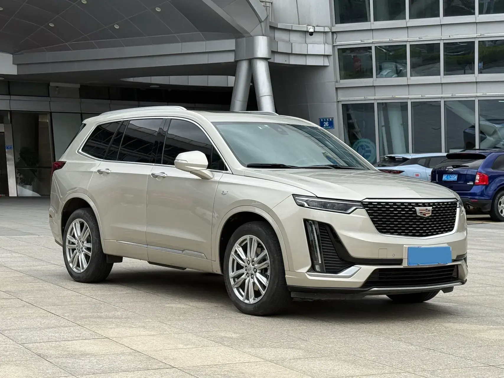 2022 CADILLAC XT6 thumbnail 3