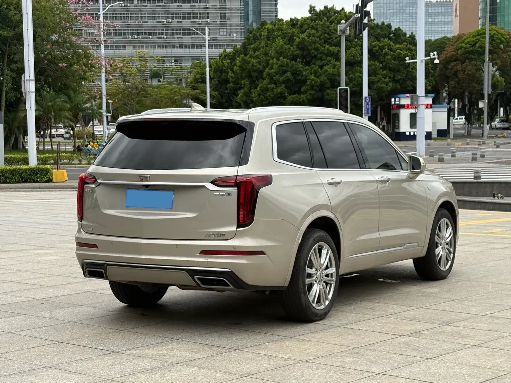 2022 CADILLAC XT6 thumbnail 4