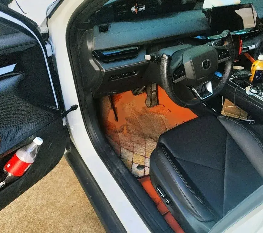 2023 CHANGAN UNI-V thumbnail 2