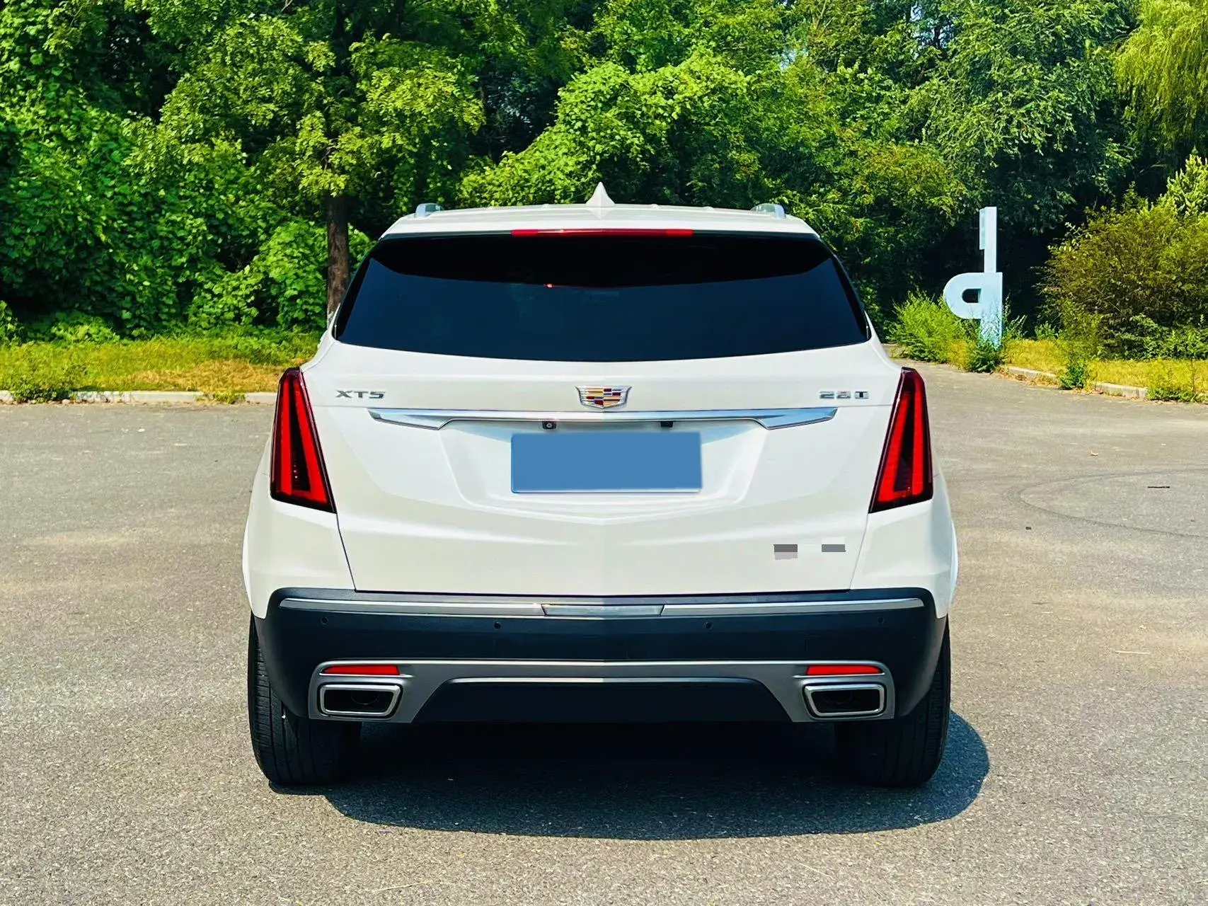 2021 CADILLAC XT5 thumbnail 4