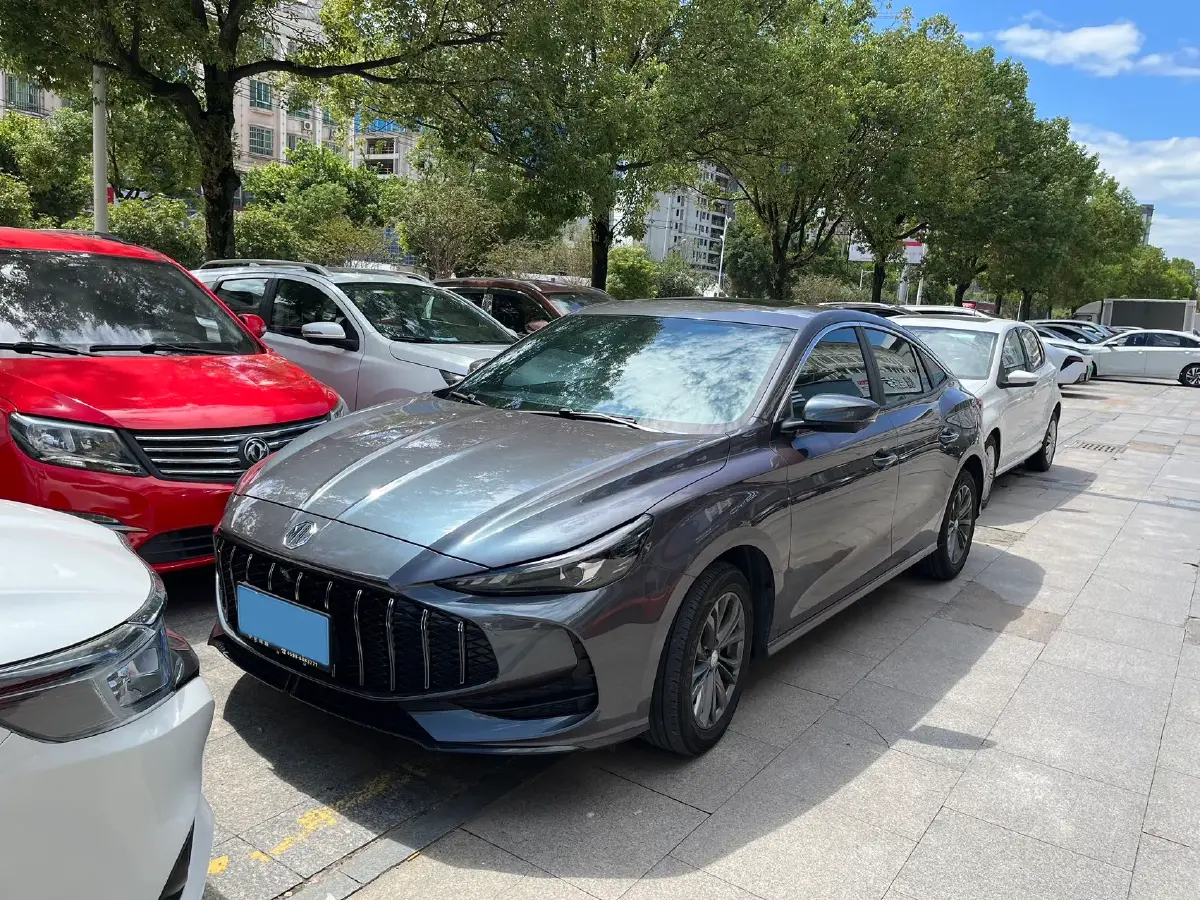 2025 MG 5 1.5L 129HP L4 CVT