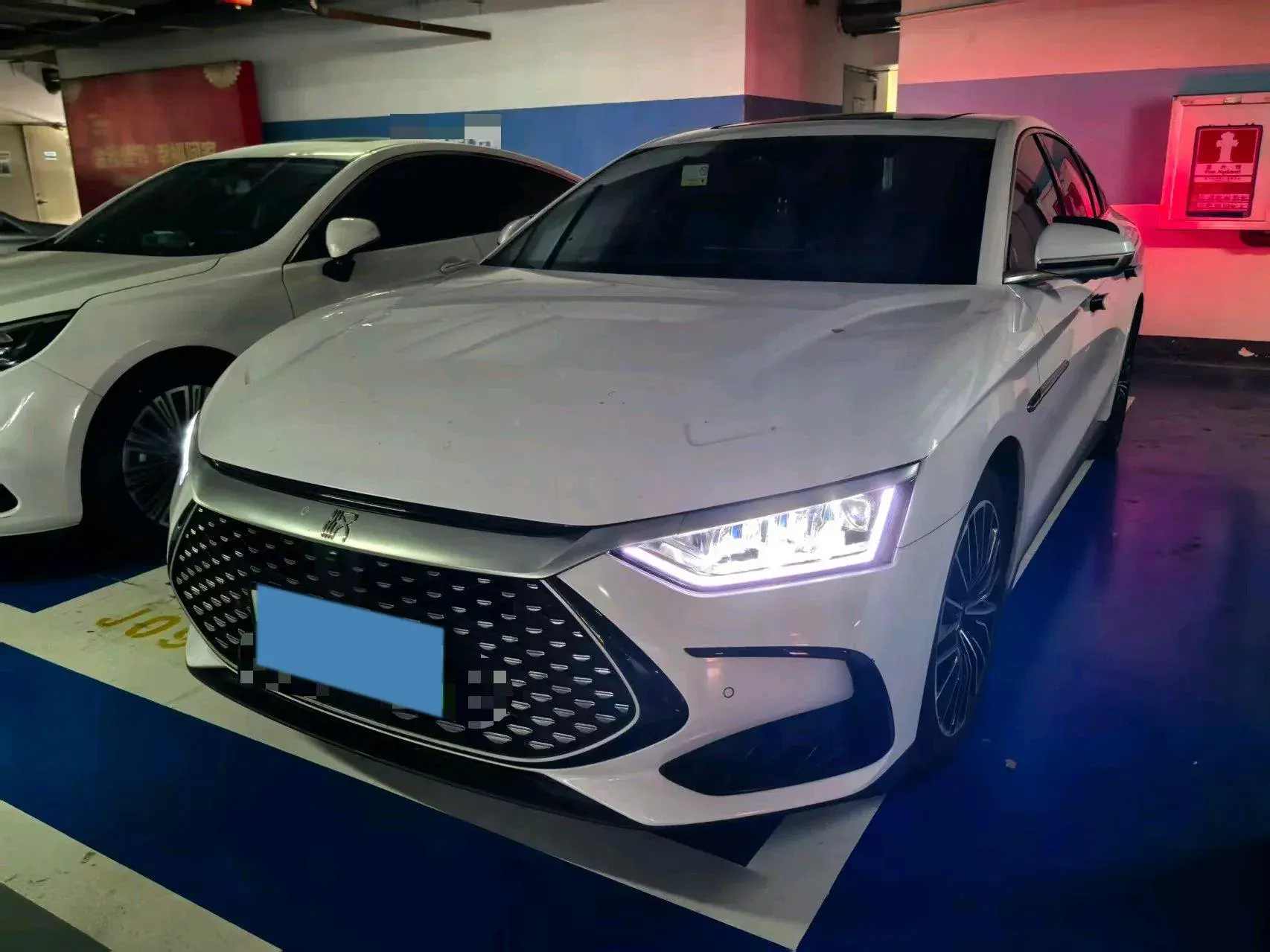2022 BYD HAN view 1