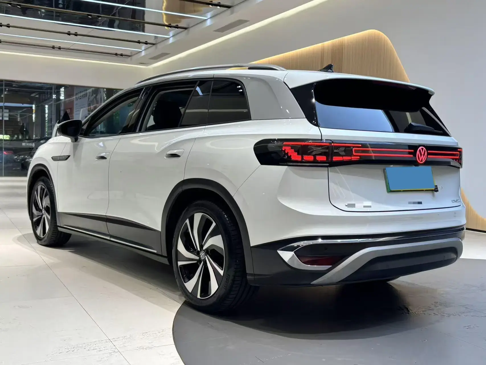 2022 VOLKSWAGEN ID.6 thumbnail 4