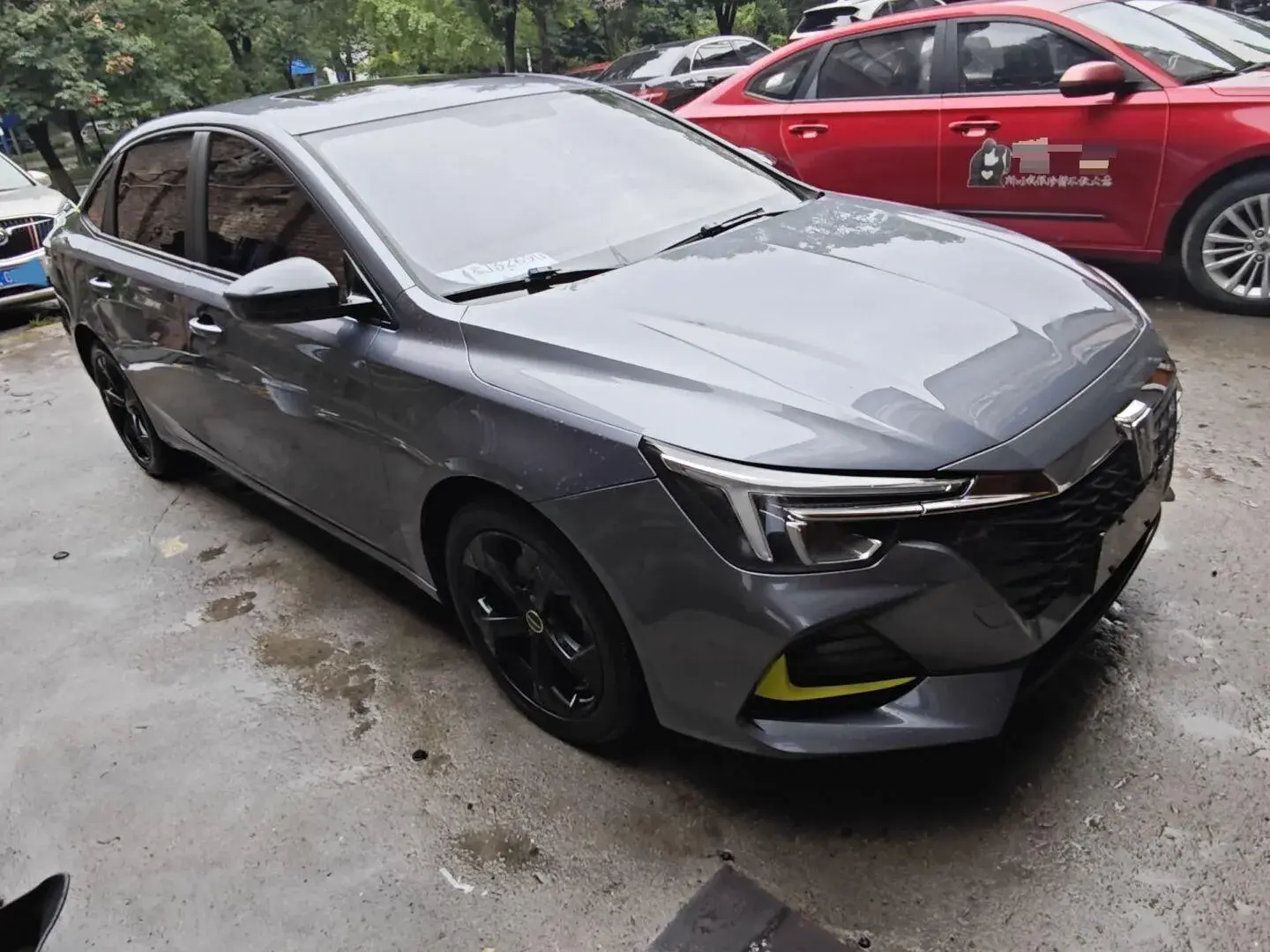 2020 ROEWE I6 thumbnail 3