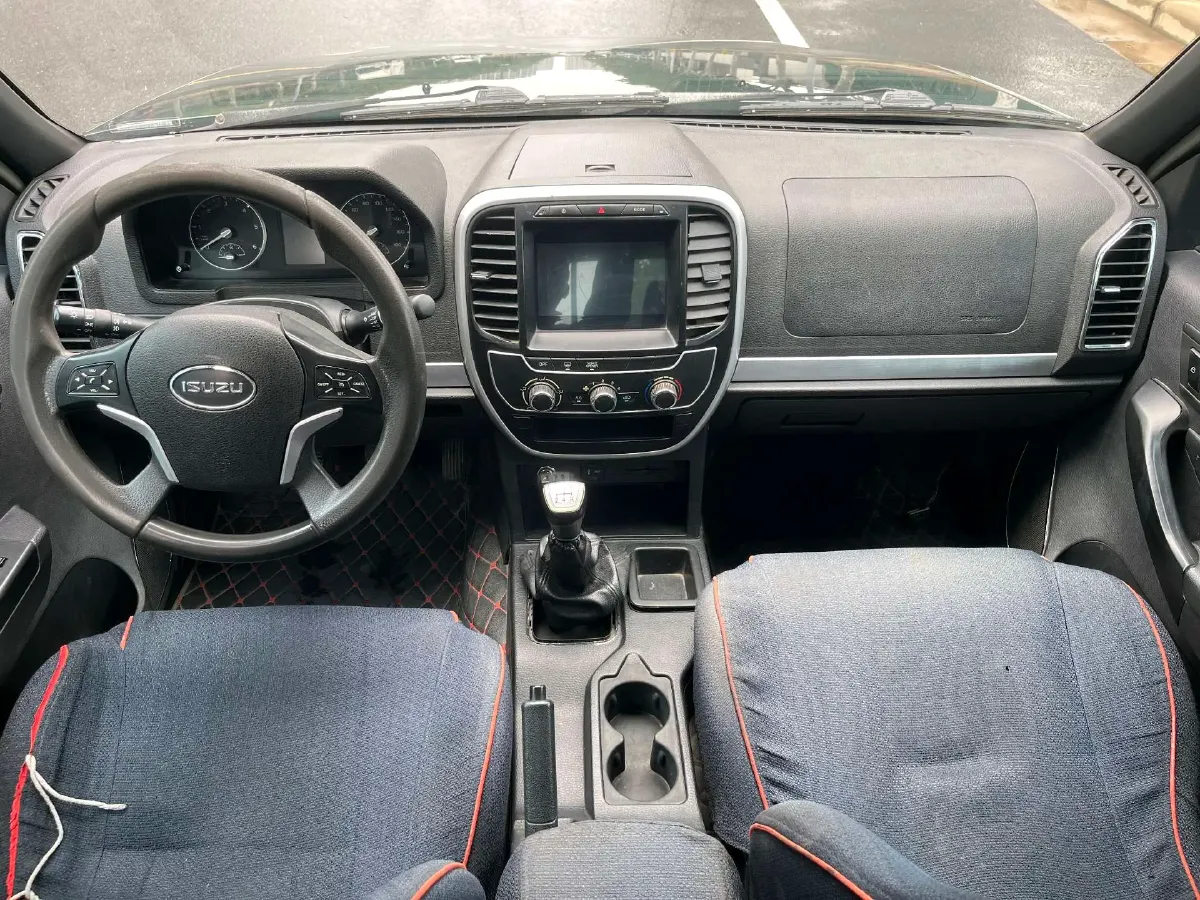 2017 Isuzu Mu-X 3.0T 177HP L4 5MT,autocango,china used car exporter,china ev exporter,chinese used car exporter,chinese used ev exporter