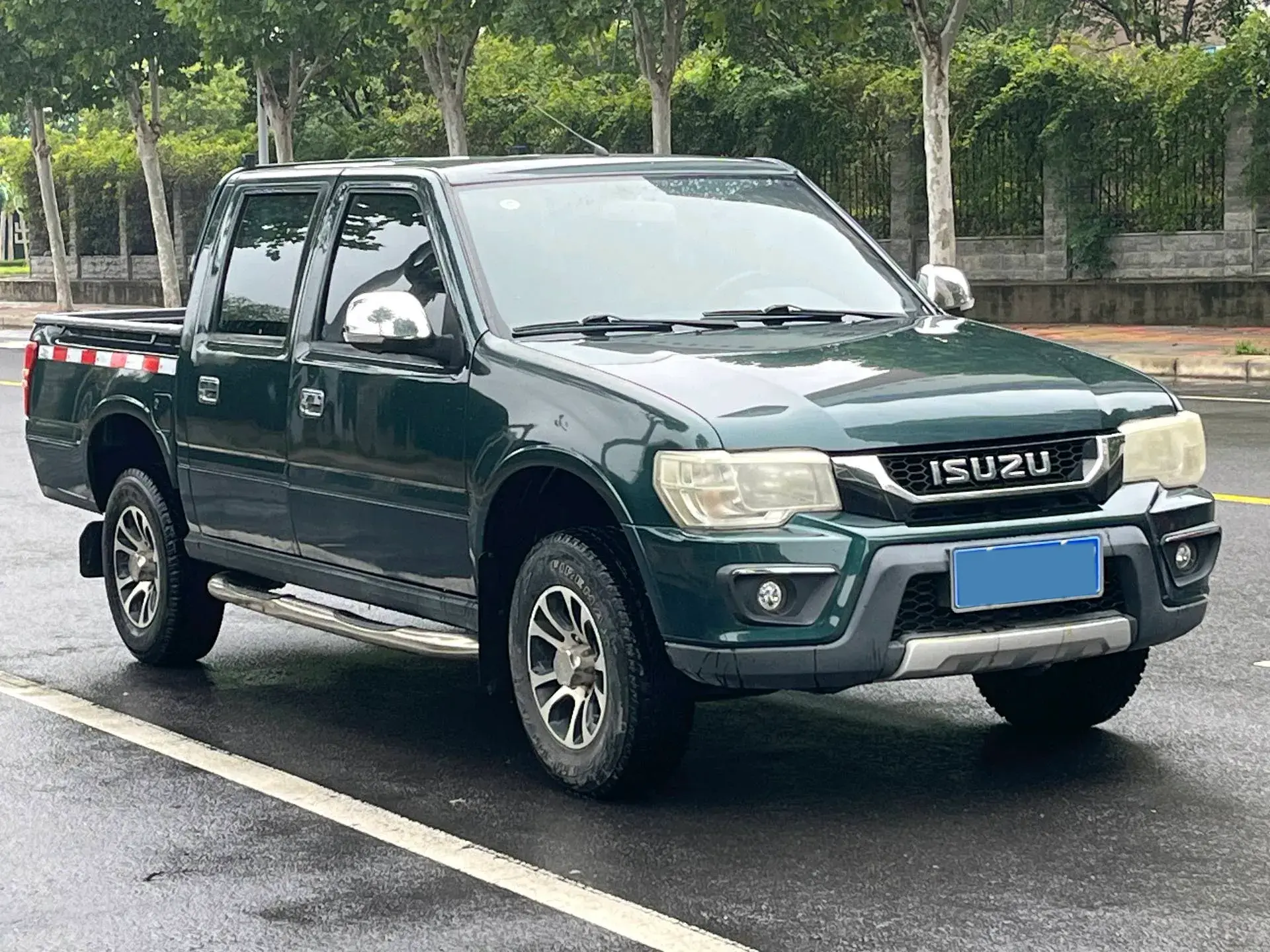 2017 ISUZU MU-X thumbnail 3