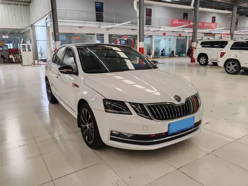 2020 SKODA OCTAVIA thumbnail 3
