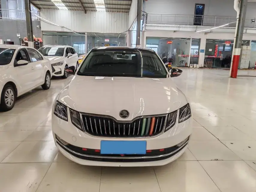 2020 SKODA OCTAVIA thumbnail 2