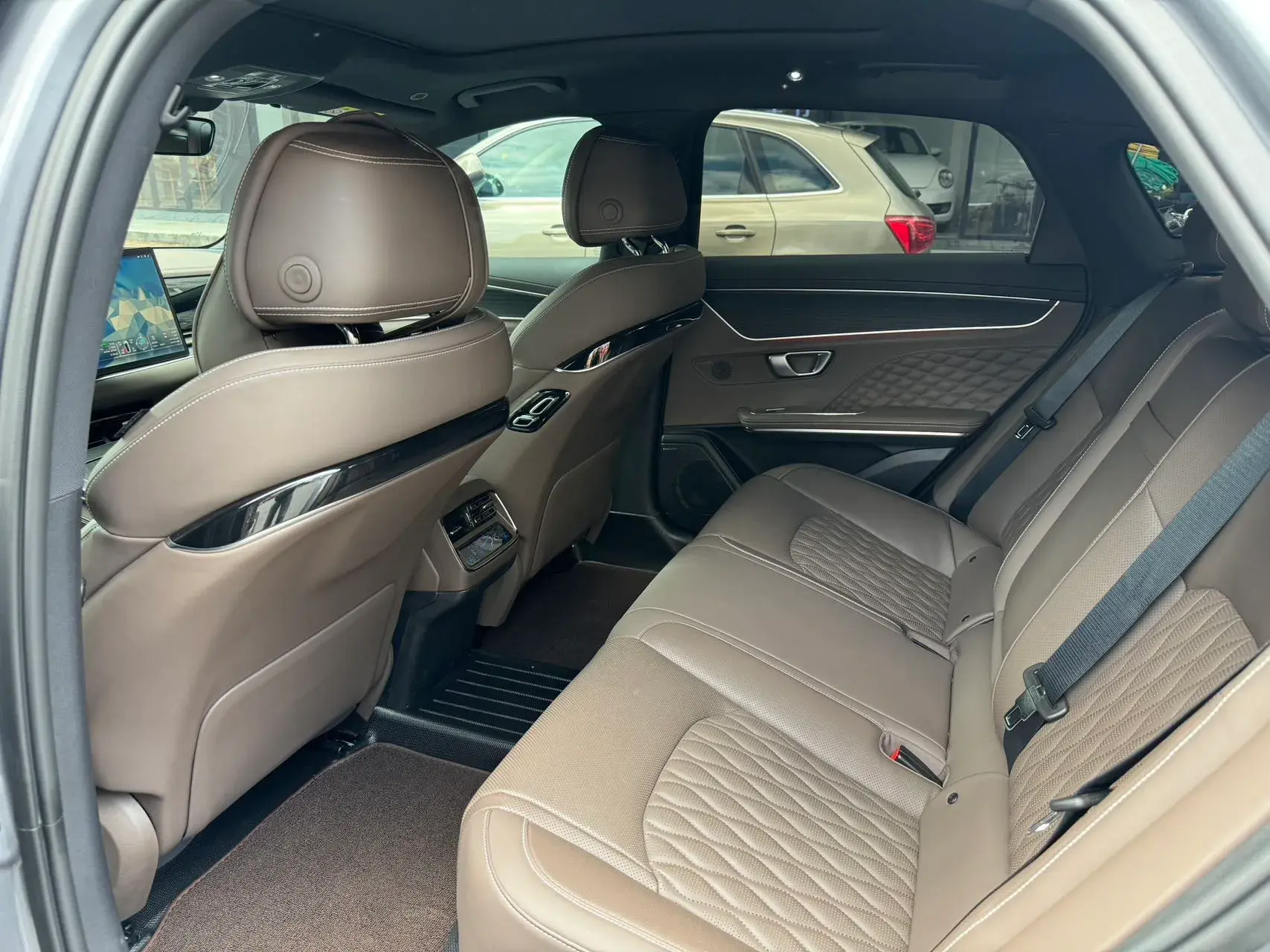 2023 BYD HAN thumbnail 3