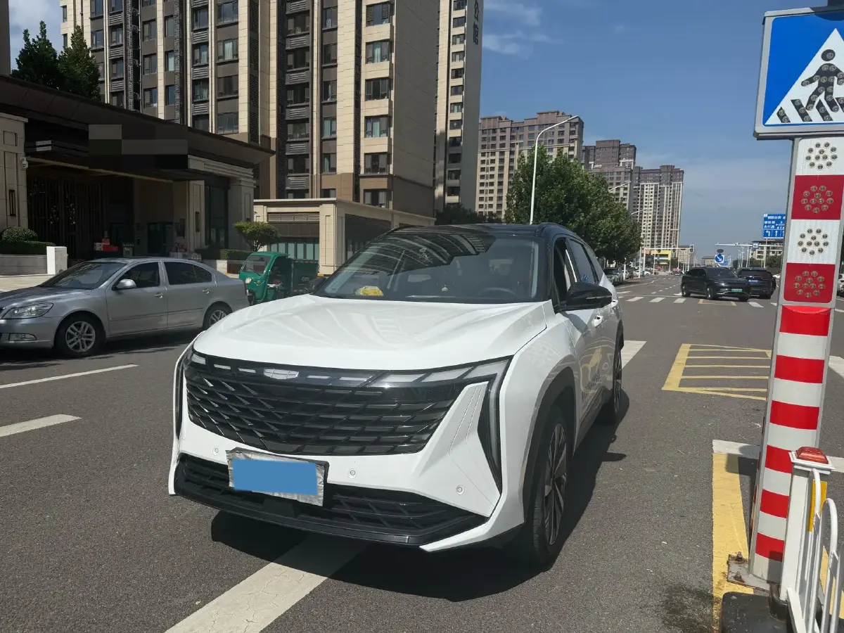 2023 Geely StarRay 1.5T 181HP L4 7DCT