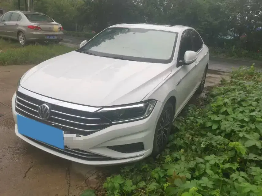 2021 Volkswagen Sagitar 1.4T 150HP L4 7DCT