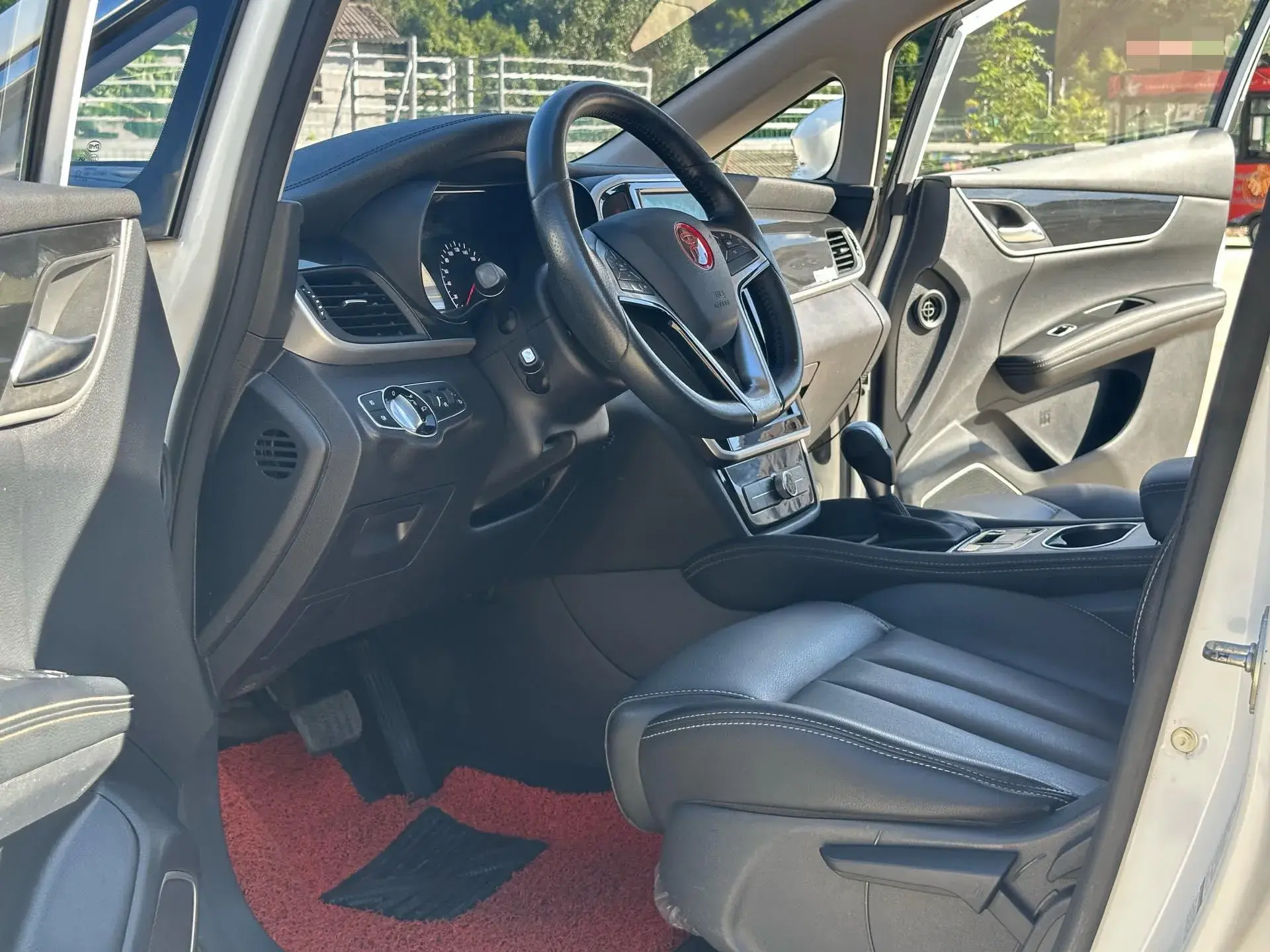 2017 BYD SONG thumbnail 4