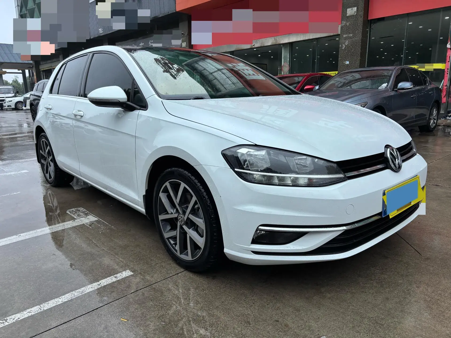 2020 VOLKSWAGEN GOLF thumbnail 3