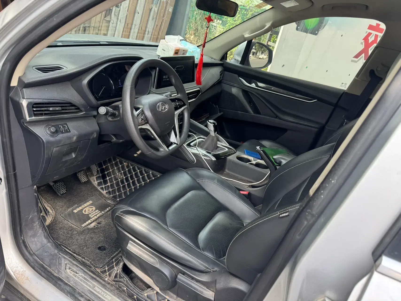 2017 MAXUS D90 thumbnail 3